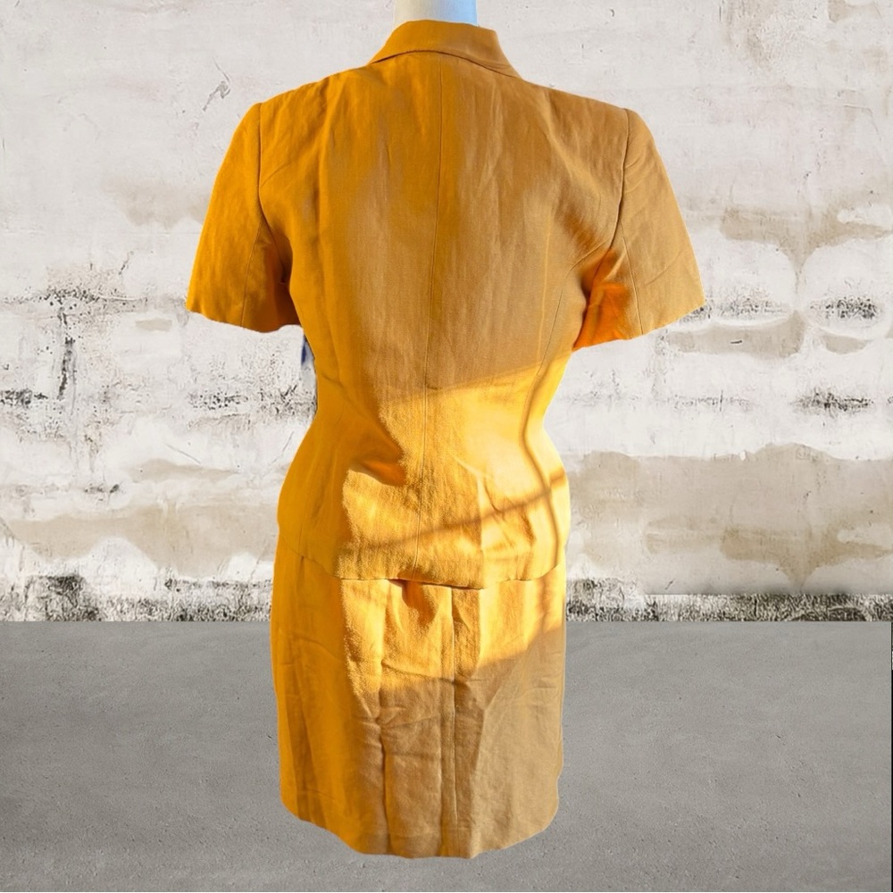 Petite Sophisticate Women's Yellow Vintage Suit Size 10 - Picture 4 of 7